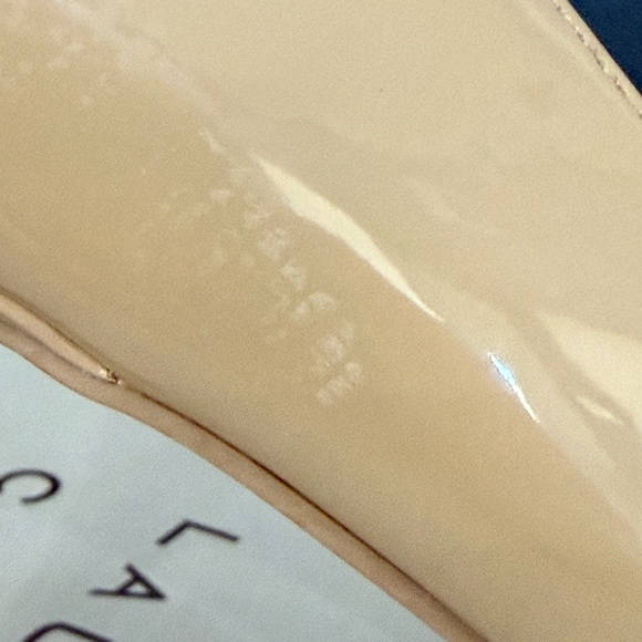 Sz 6- Nude colored patent heels - Picture 6 of 10